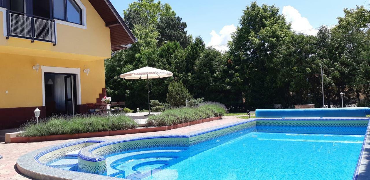 Schieszl Apartments Zamardi 1 Екстериор снимка